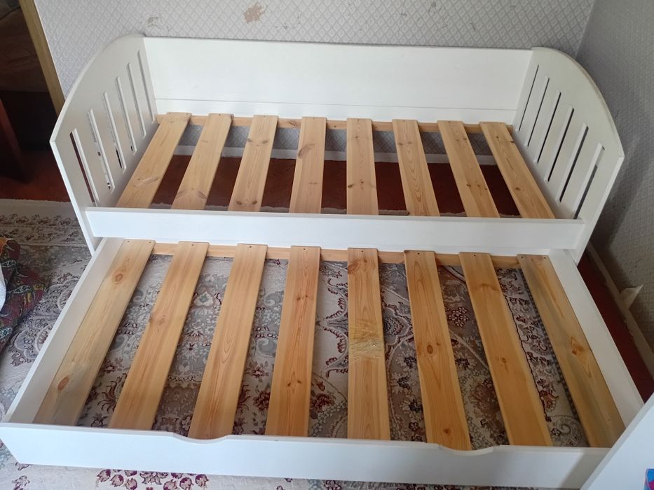Срочно продам детскую кровать.