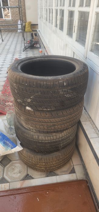 Шина Kumho 245/45 R18