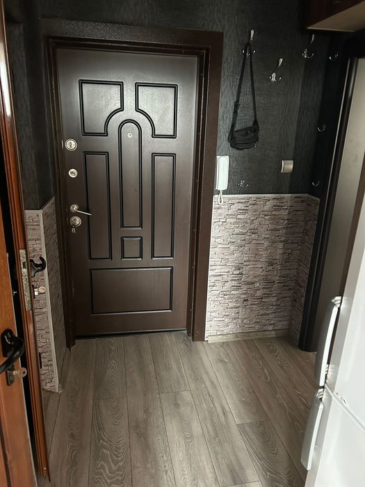 Продавам 2 стаен (Гарсониера)