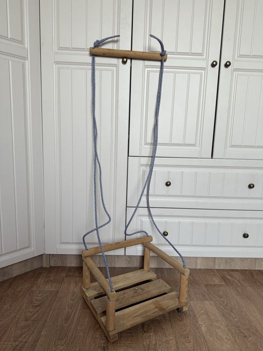 Деревянные качели