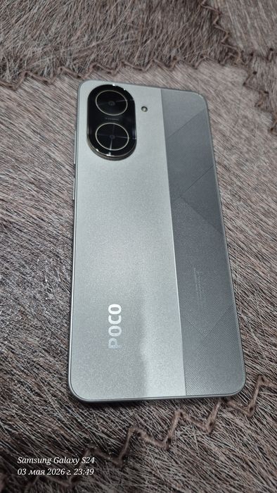 Smart телефон поко с71
