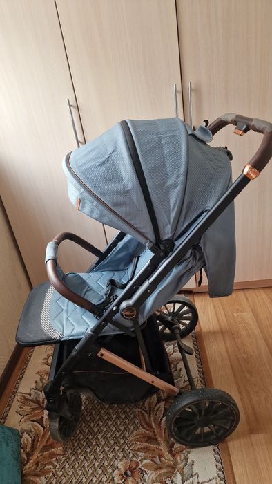Продам коляску детскую