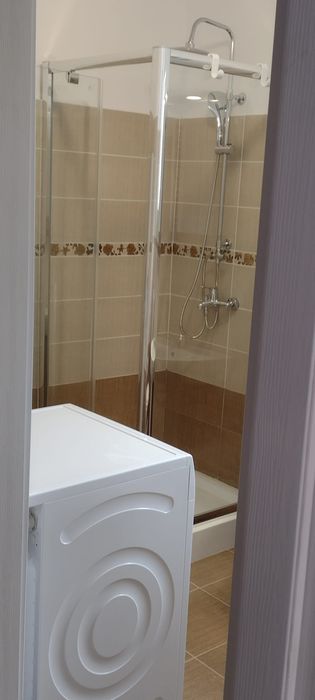 Apartament de închiriat cu 2 camere, zona Stadion