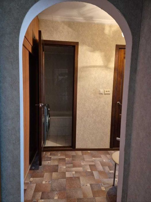 Продам 2 комнатную район БСМП