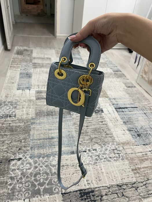 Продается мини сумка маленькая