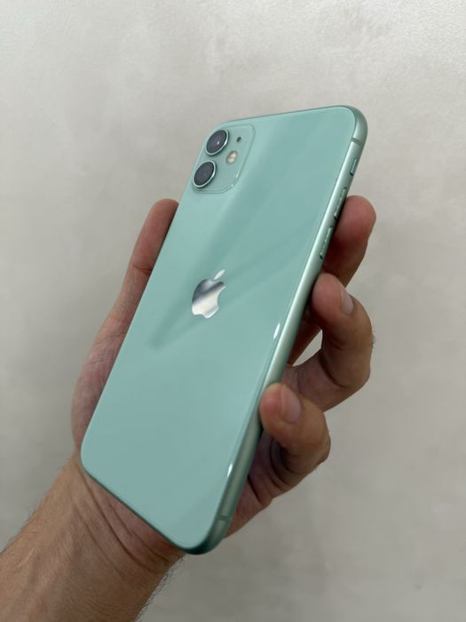 Айфон 11 почти новый!