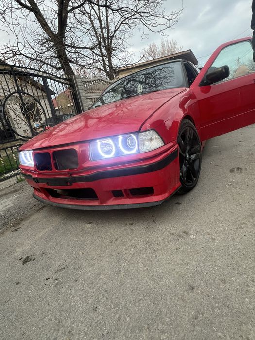 De vanzare bmw e36