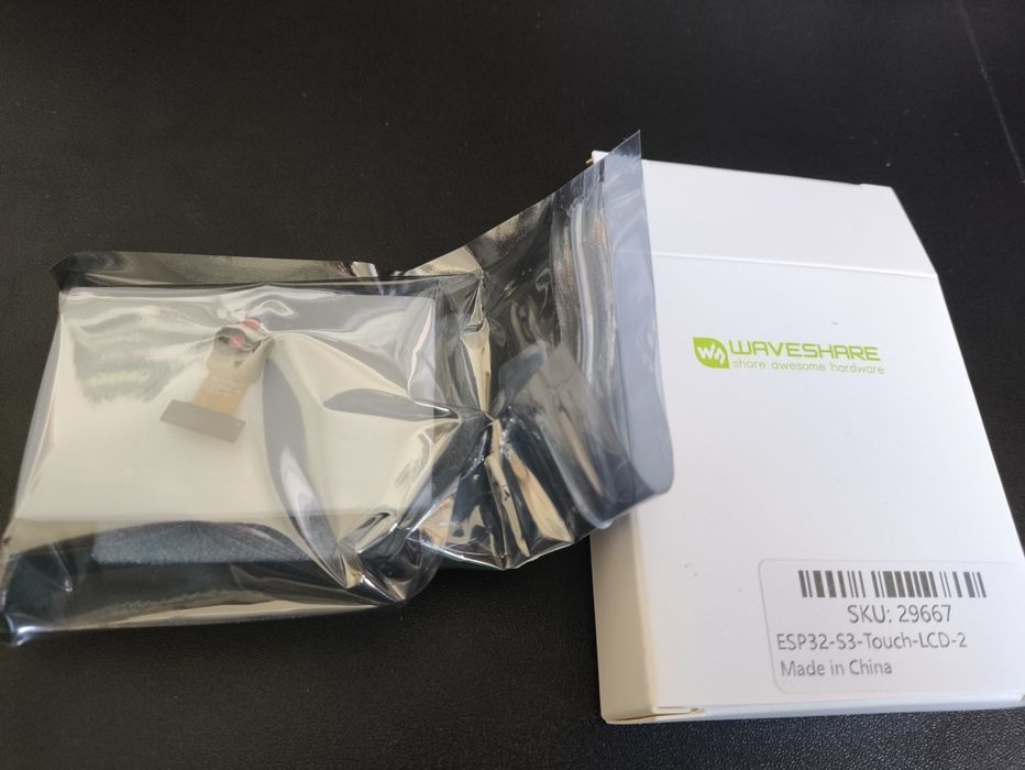 Vand placuta ESP32-S3, display touch 2 inch, modul camera OV5640 5MP