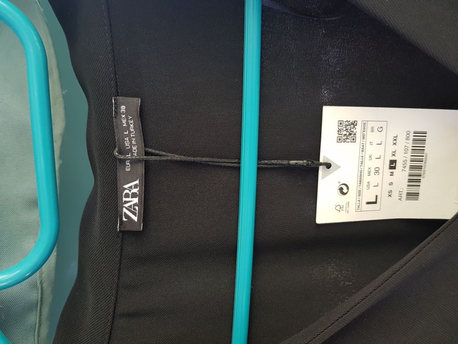 Rochii Zara marime L noi cu eticheta. Lungime 90 cm