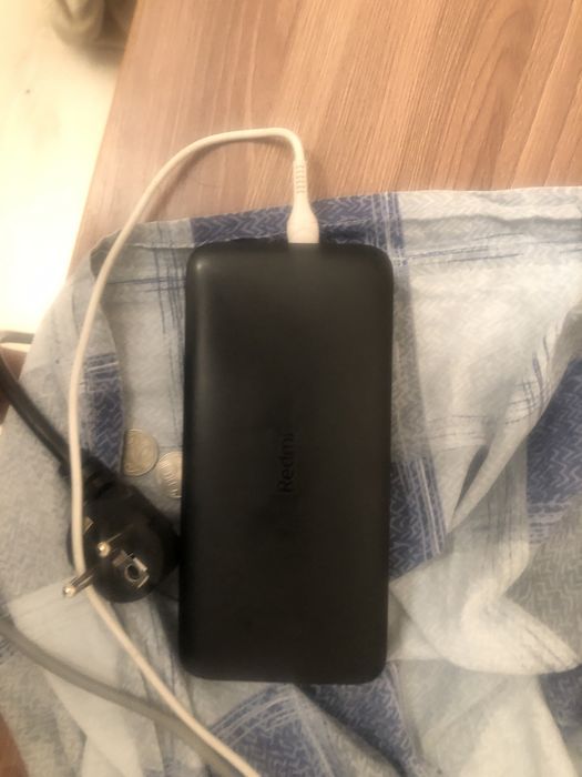 Срочно продаю повер банк