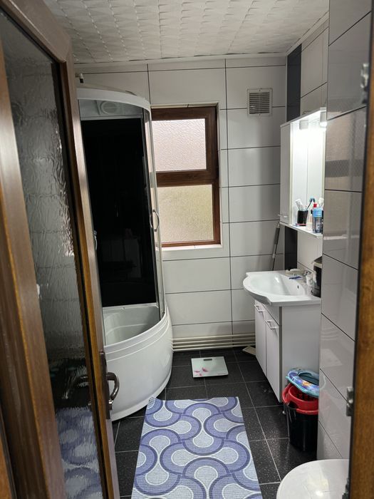 Vand apartament 2 camere