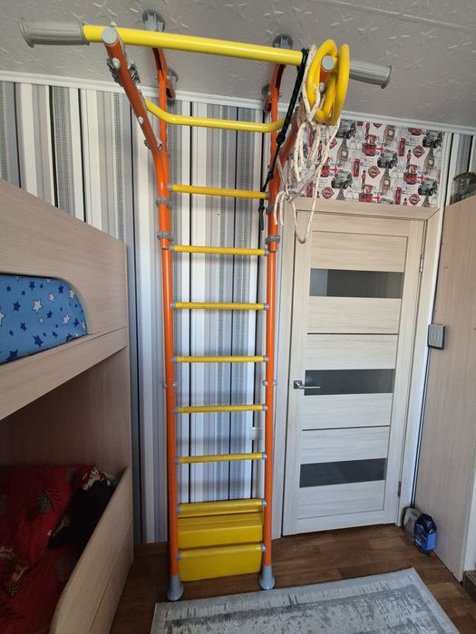 Продам шведский стенку