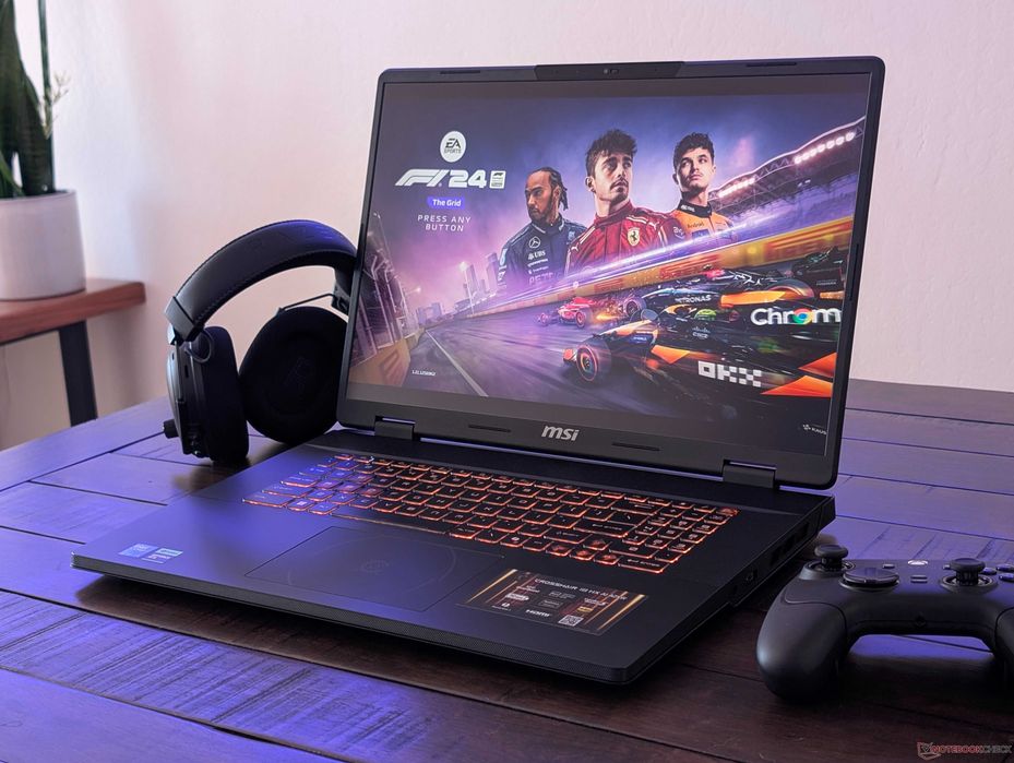 Laptop Gaming MSI CROSSHAIR 18 QHD 240Hz Ultra 9 32GB NVIDIA 5070 1TB