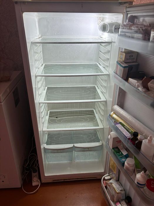 Продам холодильник