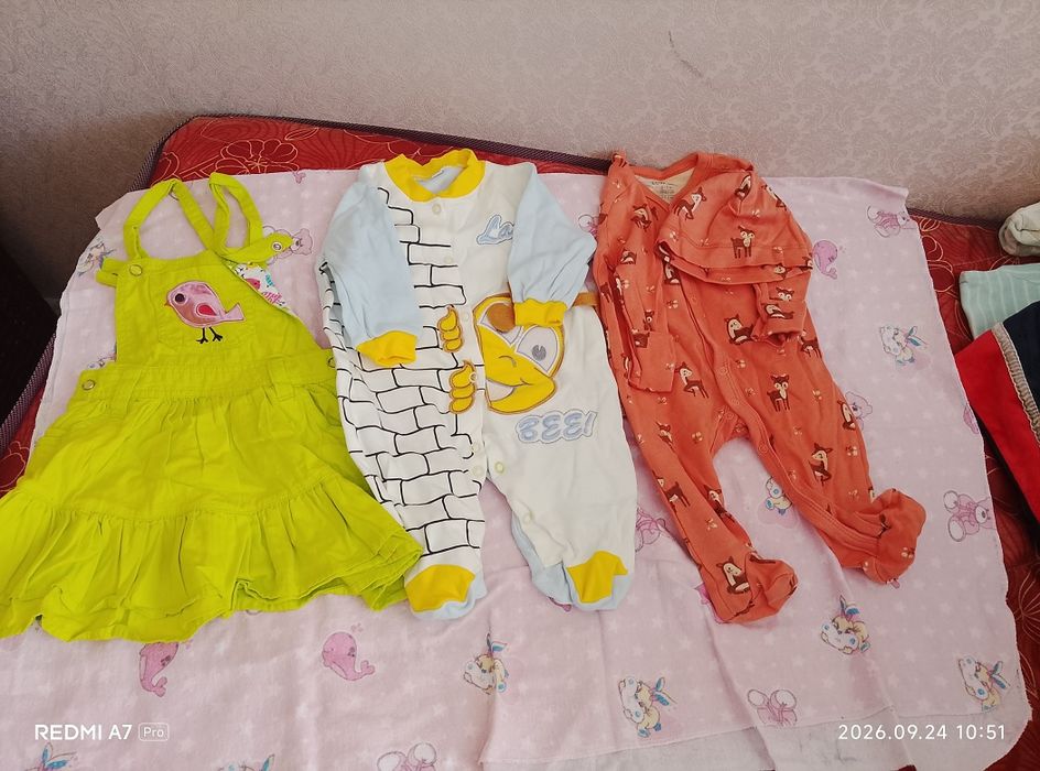 Продам детские вещи