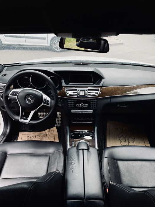 Mercedes benz E-200