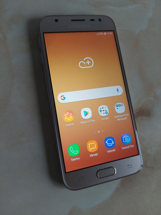 Vând Samsung Galaxy J3 2017 Gold /codat VodafoneRO /perfect funcțional