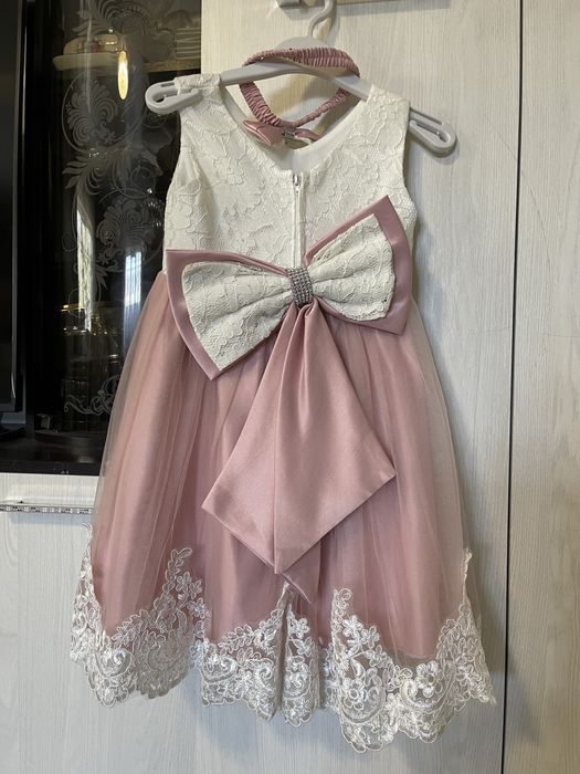 Продам детские платья