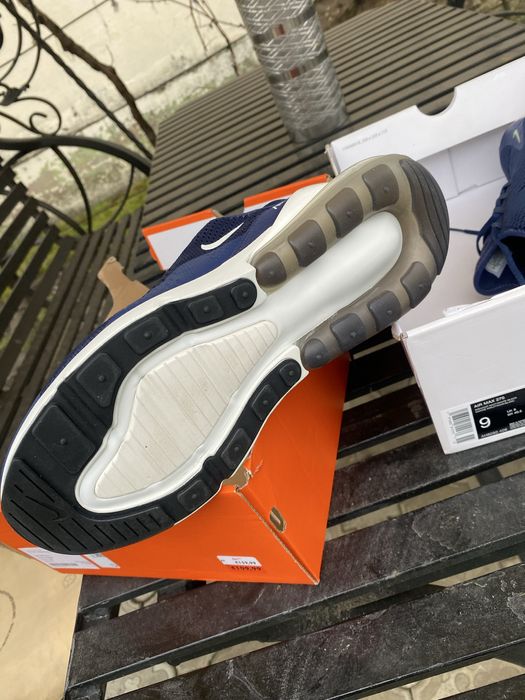 Adidasi Nike Air max 270