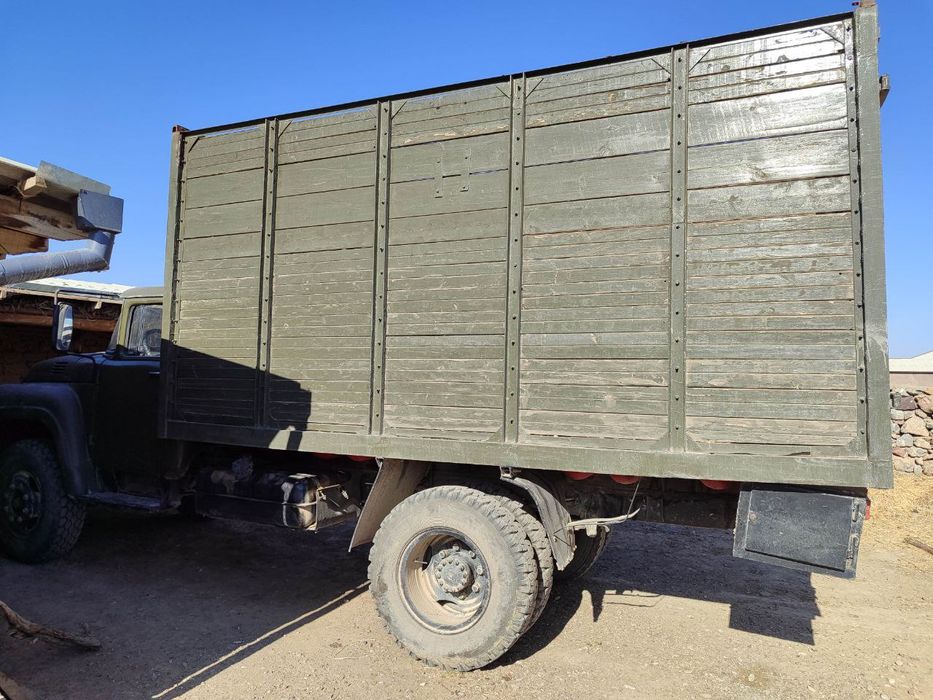 ЗИЛ фургон сотилади