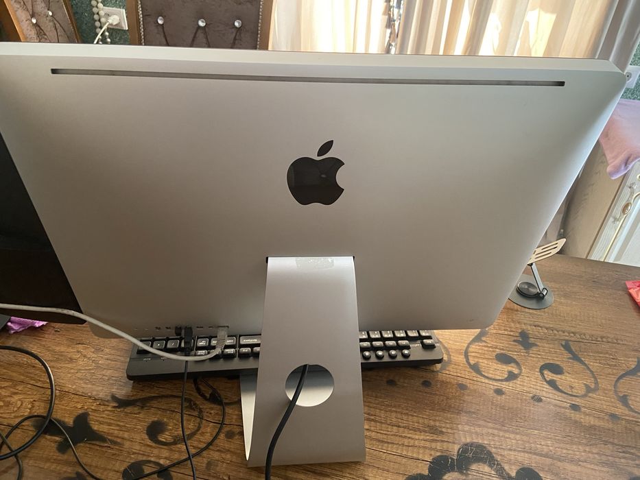 I MAC 21 5 LATE 2009