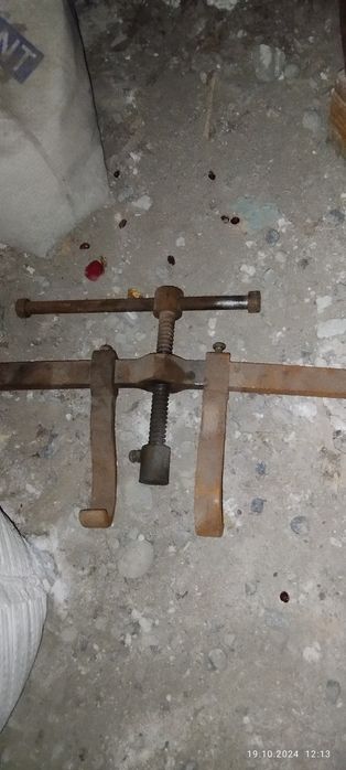 Syomnik, qiziqganlar aloqaga chiqorasizlar