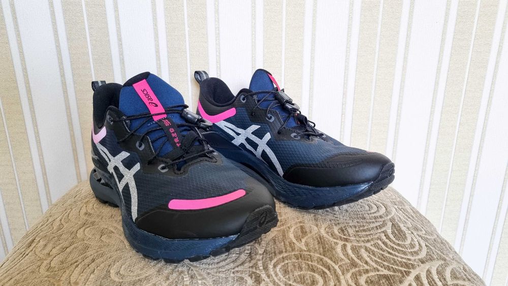 Продаются женские кроссовки ASICS Gel-Kayano 28 AWL (НОВЫЕ) (AMAZON)