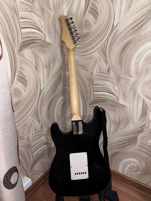 Электрогитара Terris с полным комплектом