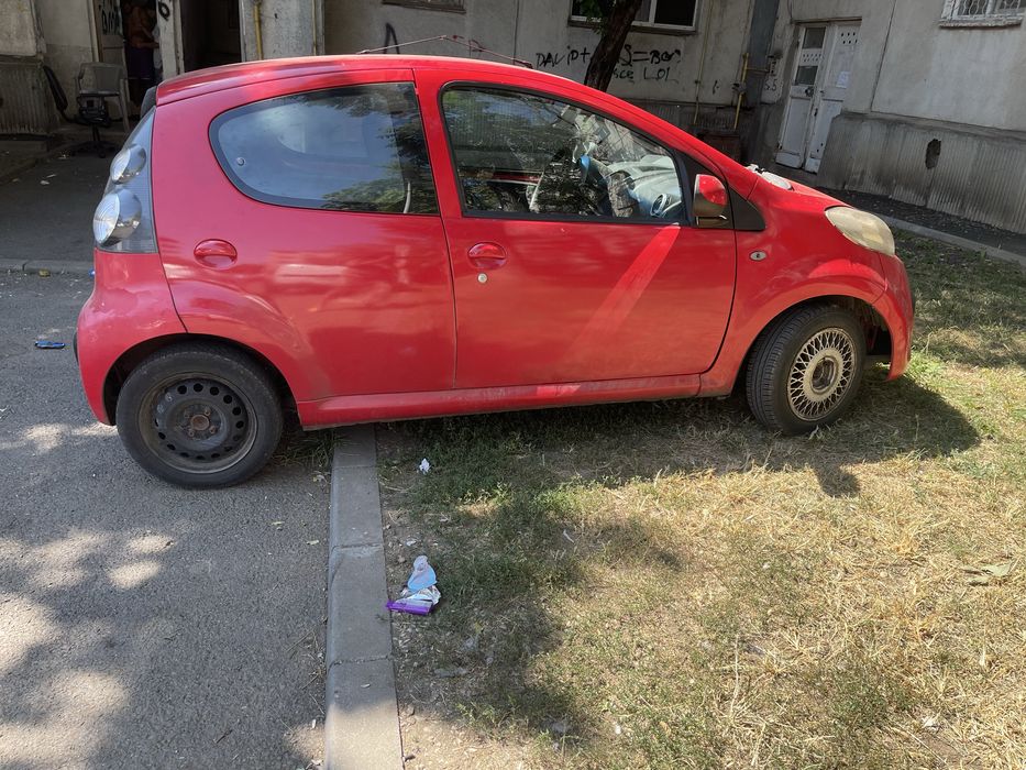 Citroen C1 1.0 benzina, 68cp - Actele la zi, fara ITP si RCA - Pentru inmatriculare / piese / proiect