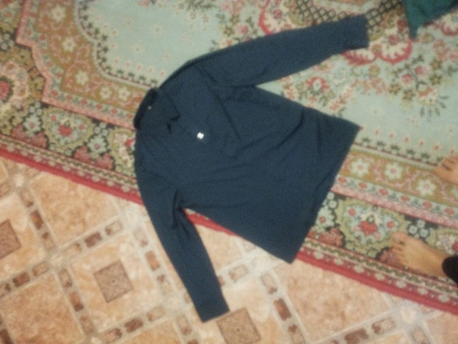 Продаю рубашку .