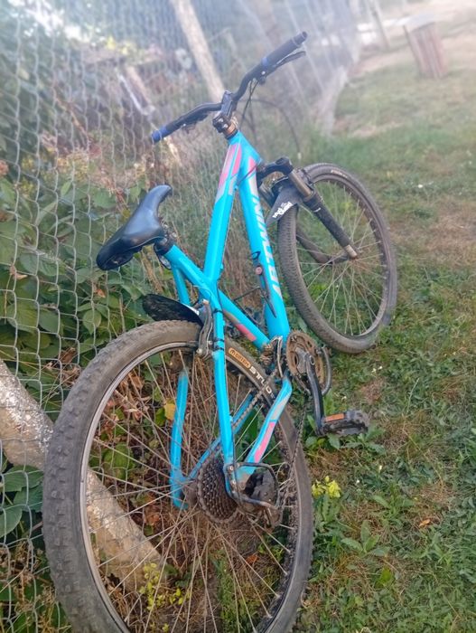 Bicicletă B'TWIN.     preț 700 Ron