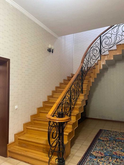 СВОЯ СРОЧНО ДЕШЕВО большой Водник,Мажнунтол Арзон УЙ, куйлюк 10 мин