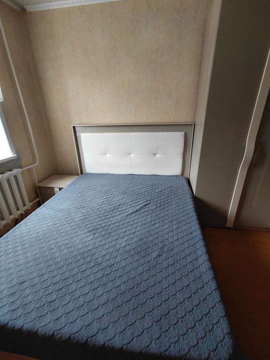 Продам спальный гарнитур