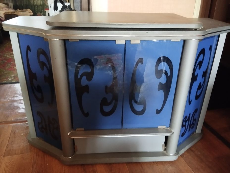 Тумба под телевизор