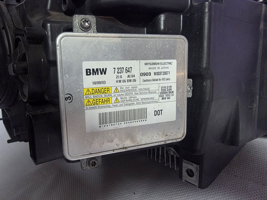 Far stanga BMW Seria 5 F10 F11 Bi-Xenon LED original HELLA 7203245