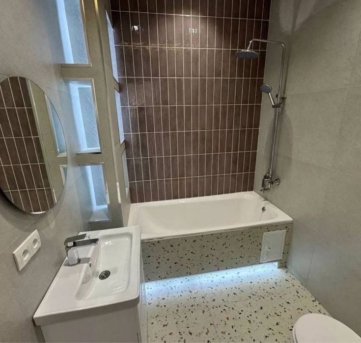 Срочно Сдается Яккасарайский р-н шикарни больщой дом