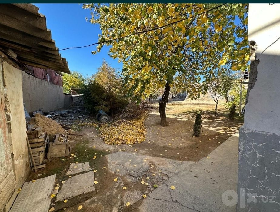 Yer sotiladi Qibray tumani o'ngqo'rğon maxallasi 4 sotix srochna