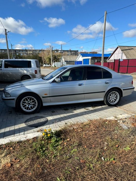 Продам.  BMW E39