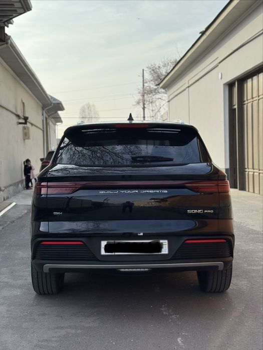 BVD Song pro 3 позицияси 110 км 2024 йил 19.000 км йурган