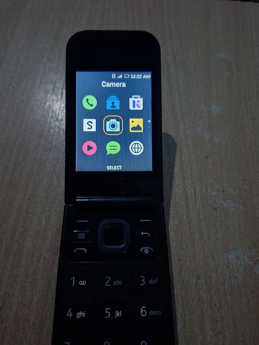 Knopkali telefon N2720 flip. 2 sim kartali telefon