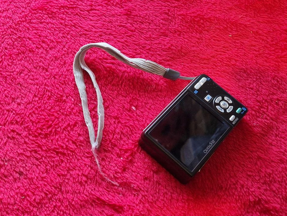 Aparat foto Pentax cu defect la display