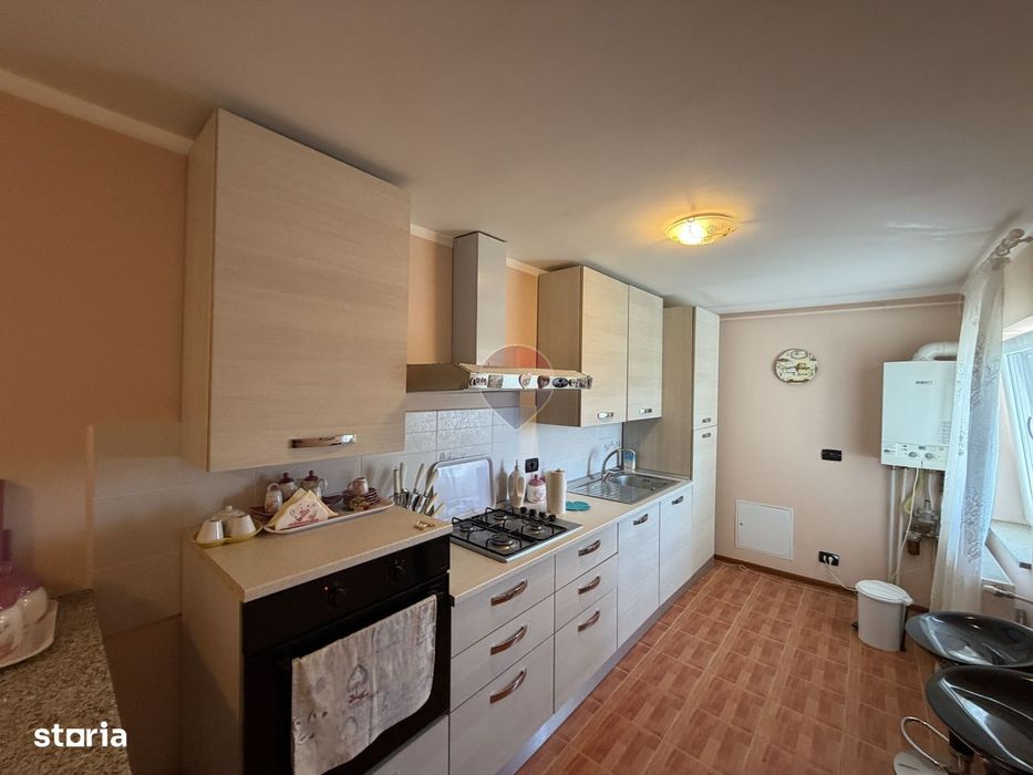 Apartament 3 camere de inchiriat