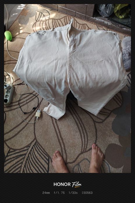 Продам новые джинсы