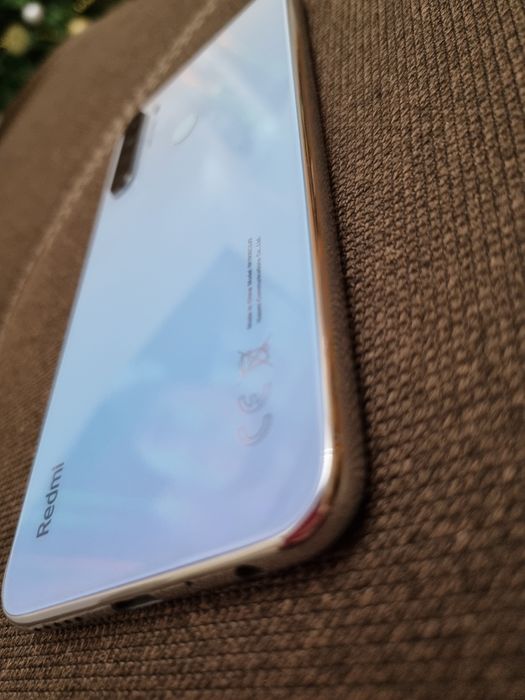 Продам телефон Redmi note 8  в отличном состоянии