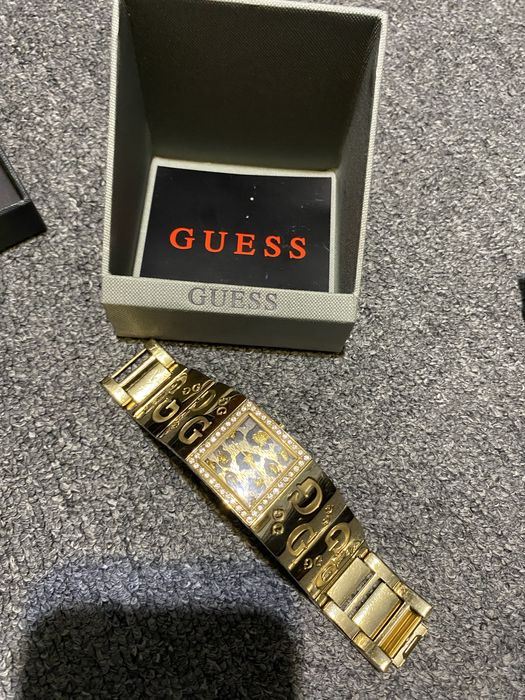 GUESS ceas de mana auriu cu pietre