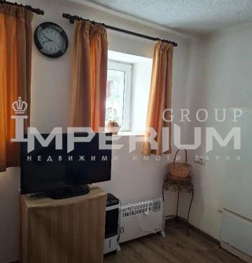 Етаж от къща под наем - в района на Операта, гр.Варна