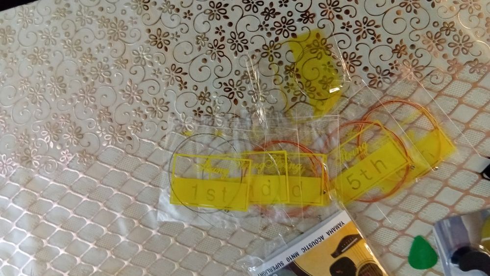 Akurstik gitara, 38 razmer