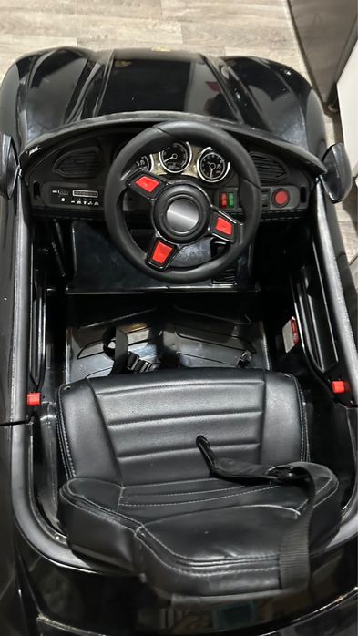 Продается детский электромобиль