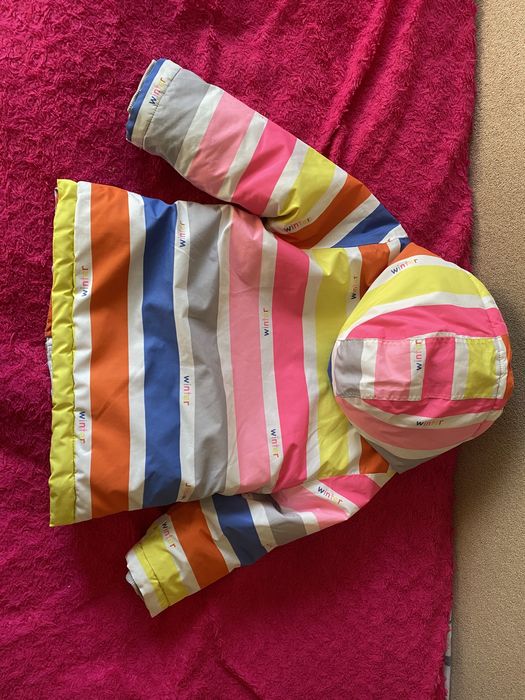 Продам детскую куртку