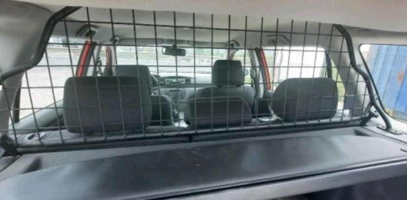 Мрежа за кучета / преграда за Шкода Фабия